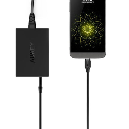 aukey Cable & Adapter - close-up